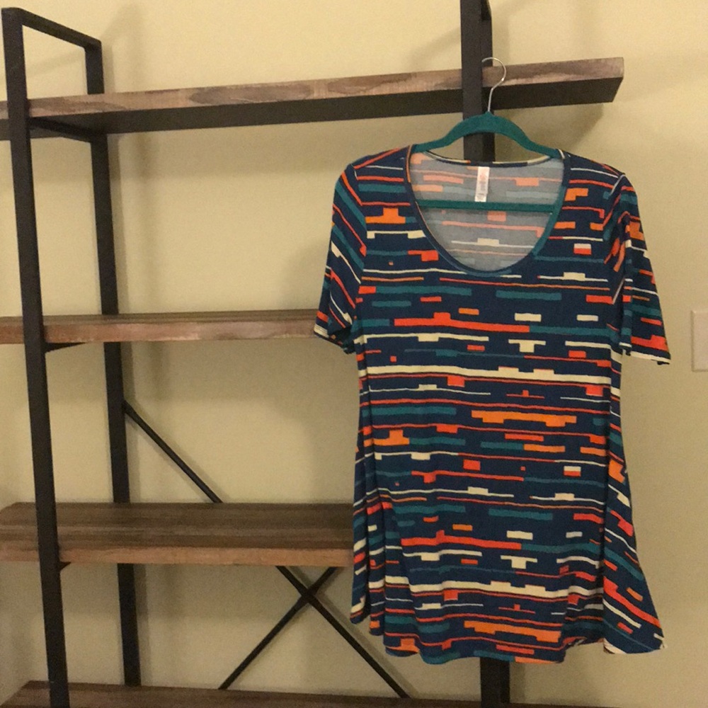 Lularoe Perfect T size medium